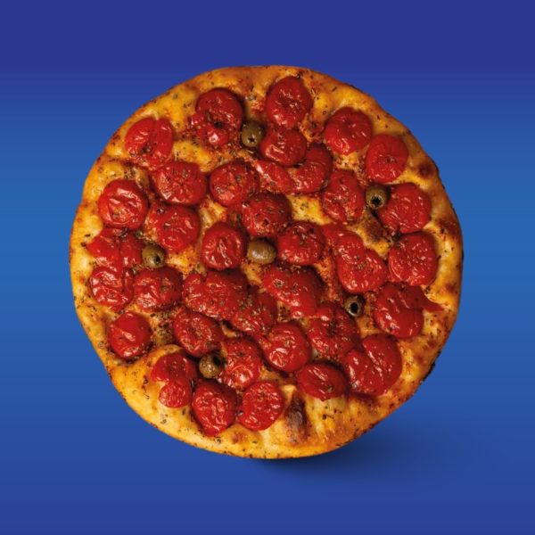 Focaccia tradizionale Barese con pomodorini